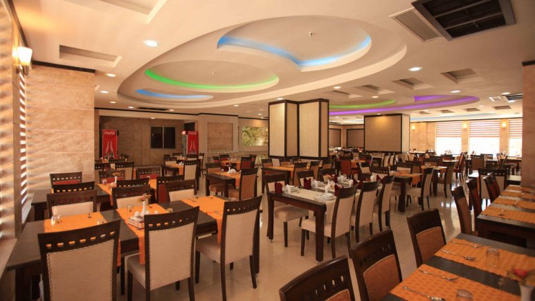 رستوران هتل آزادی یاسوج
